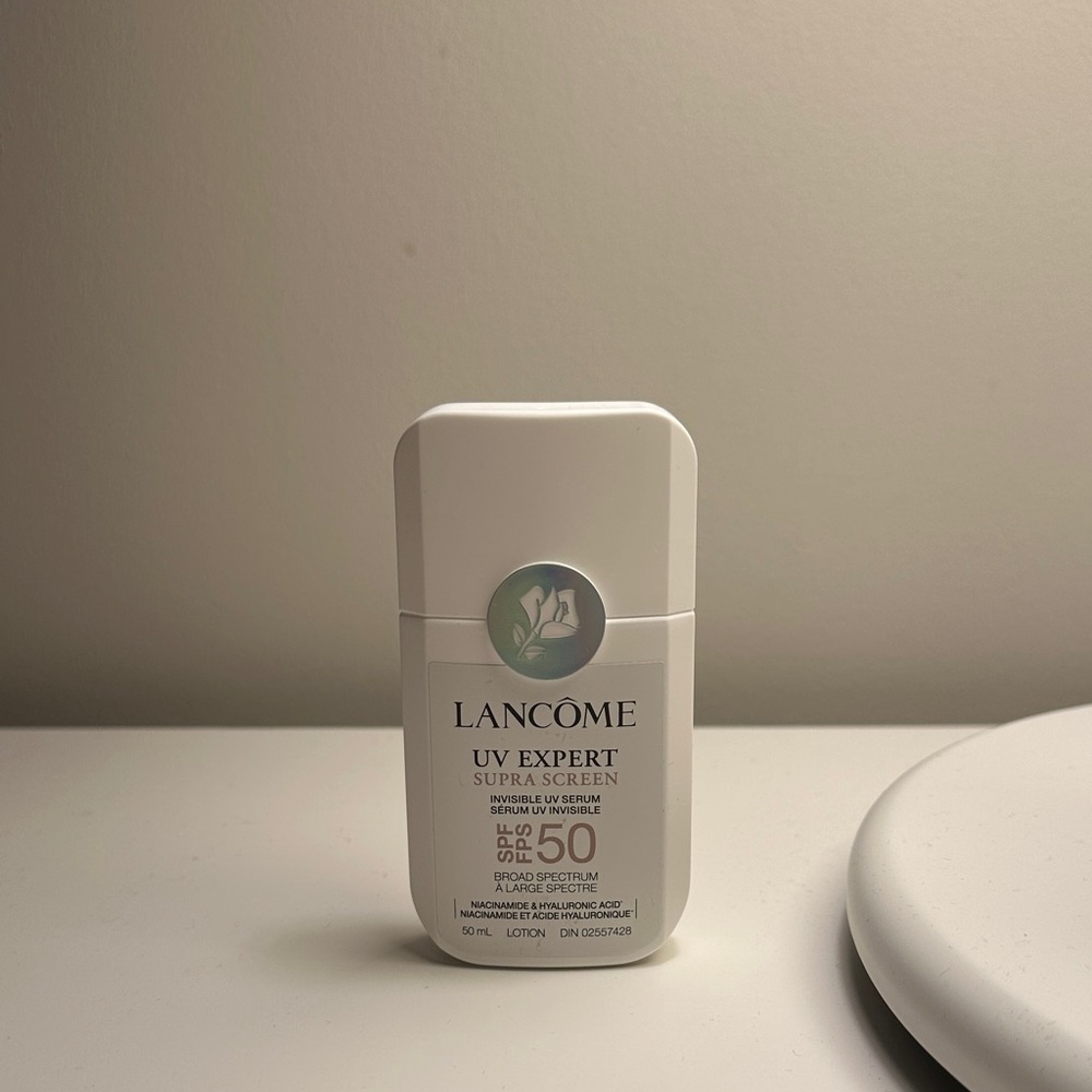 Lancôme brand new UV EXPERT SUPRA SCREEN UV SERUM WITH SPF 50